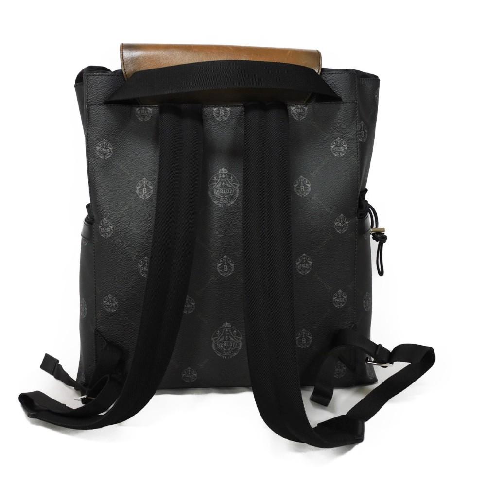 Used 11828 Hiker Daypack 7927 New Logo Emblem Signature Cocoa Brown Crest Black Made in Italy Men's from Japan AUTHENTIC