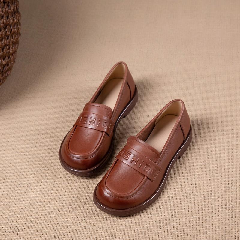 First Layer Cowhide Loafers Women's Spring and Autumn New Soft Sole Soft Surface Beige Basic Commuter Work Small Leather Shoes Women
