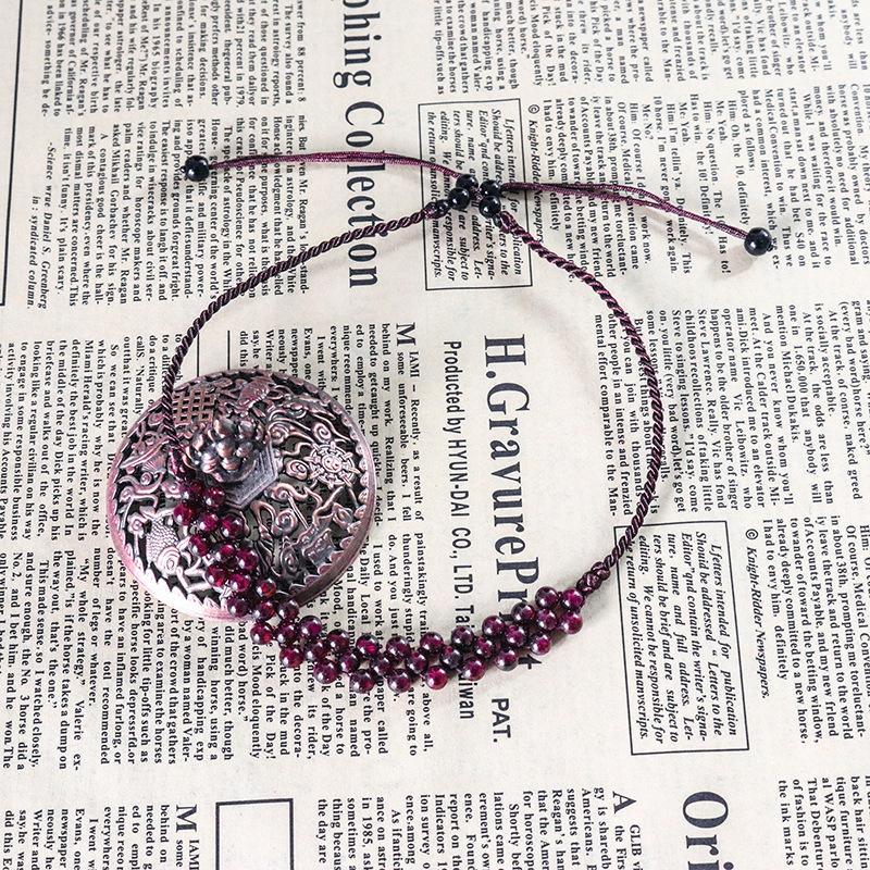 GEMCHIC Women's Ethnic Garnet Beaded Choker Necklace Thyroid Scar Cover Up Adjustable Collarbone Chain Vintage Jewelry