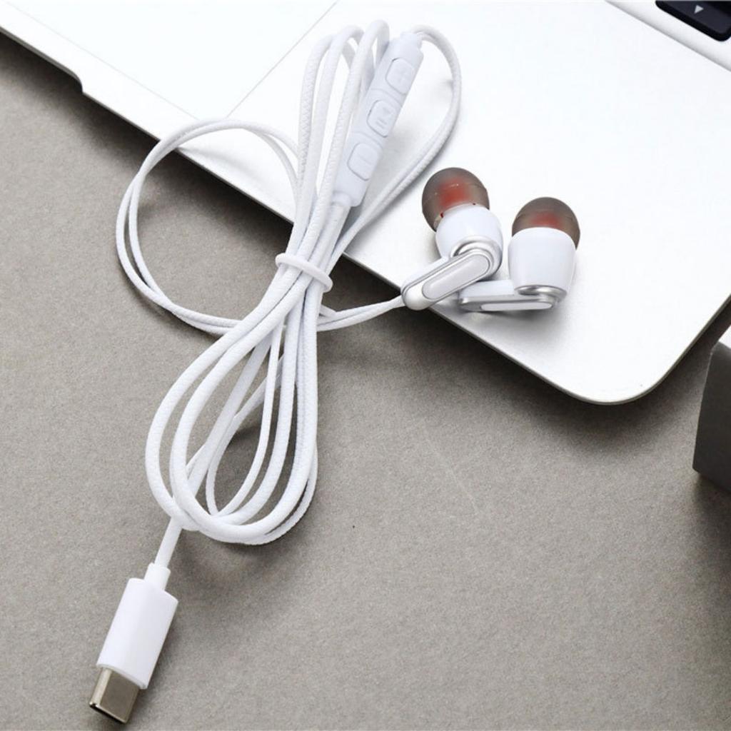 Digital Chip Type-c Wired Earphones Factory Wholesale Live Broadcast E-sports Tuning Suitable for IPhone Samsung Xiaomi Phone