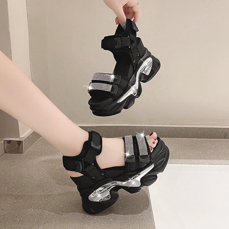 

Модные женские сандалии на толстой подошве, летние дизайнерские туфли с открытым носком и петлями на каблуках 10 см, сетчатые сандалии, повседневные пляжные тапочки на танкетке, кроссовки 37