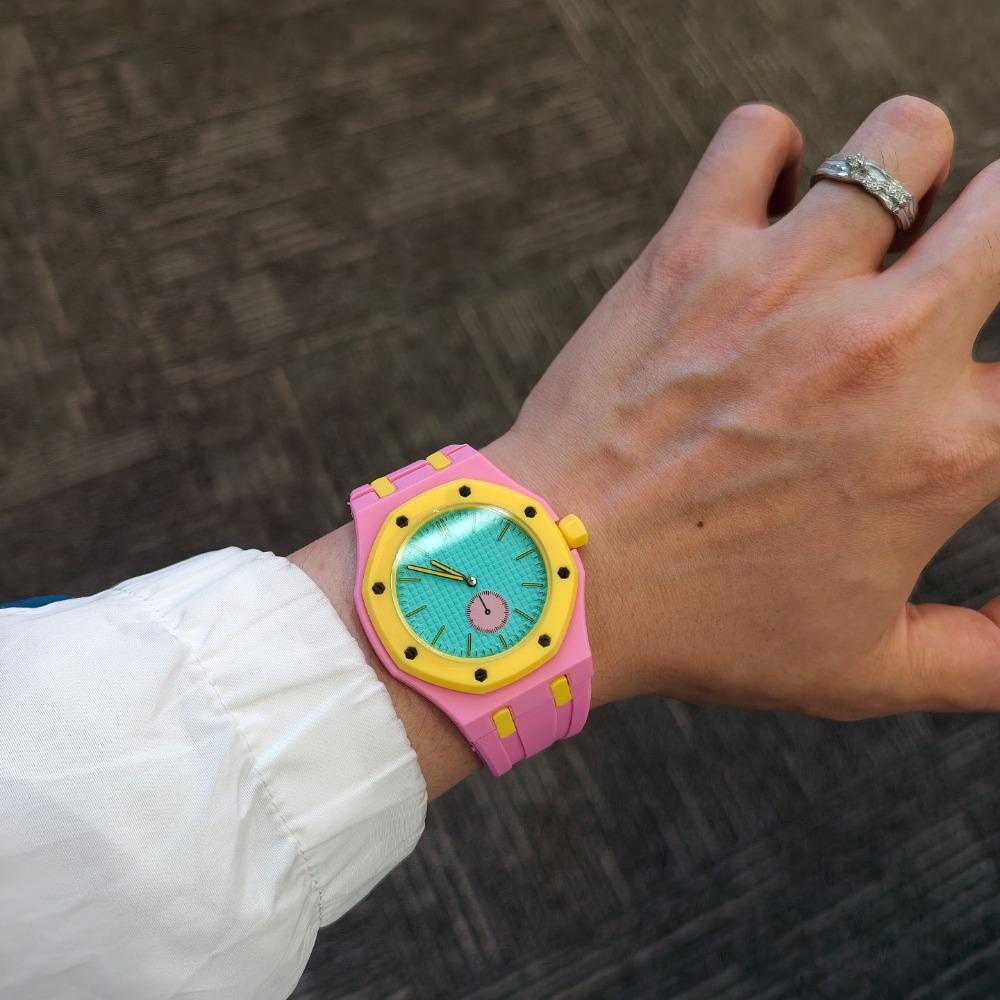 Orologio al Quarzo Unisex con Cinturino Colorato in Silicone per Donna Uomo Moda da Polso