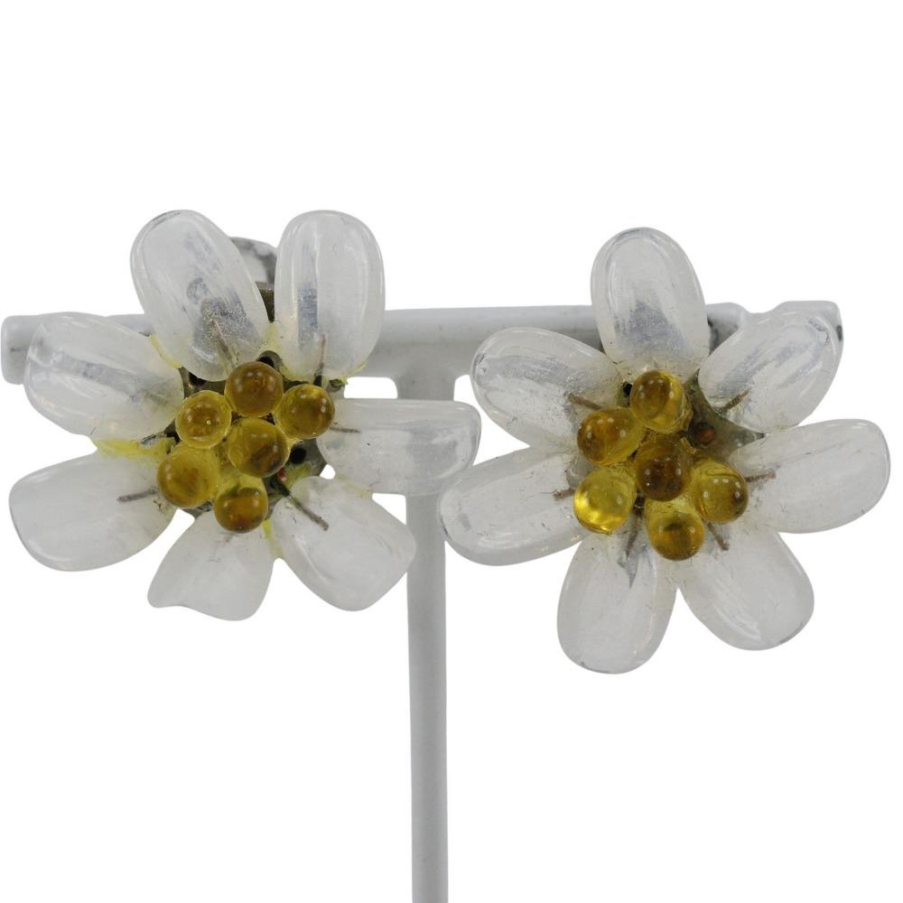 

CHANEL flour Earring vintage White / yellow plastic/metallic flour 18.3g Women Used