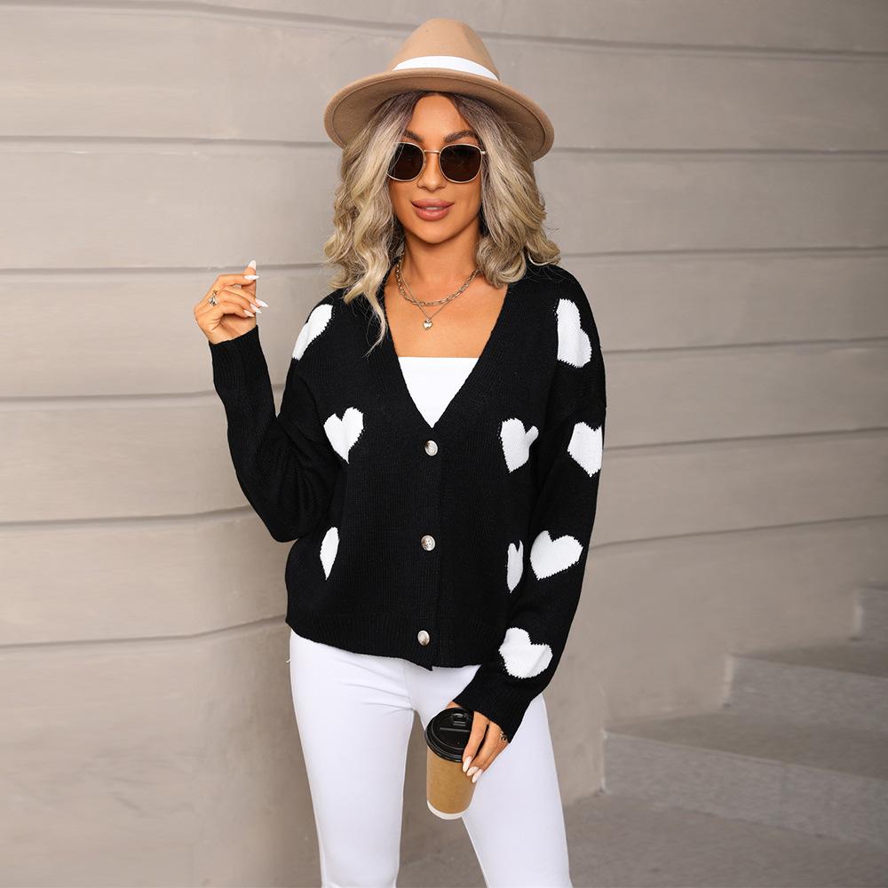 Neue Damenbekleidung für Herbst und Winter Strickjacke mit langen Ärmeln in Herzform, Ein vielseitiges dünnes Oberteil für den Valentinstag
