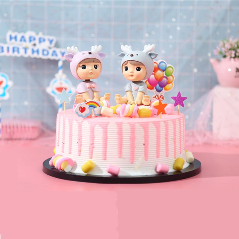 Nodding Couple Doll Ornament - Cute Resin Decoration for Cars & Cakes