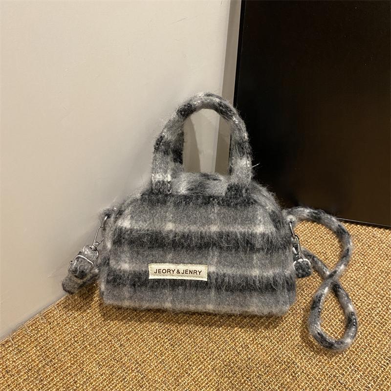 

Модная ретро мини-клетчатая женская сумка на плечо 2025 зимняя повседневная ретро женская шерстяная сумка через плечо женская сумка-кошелек для мелочи сумки-тоут серый