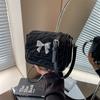 Süße Frische Kleine Schleife Handtasche für Damen Trendige Unterarm-Schultertasche, Geeignet für den täglichen Gebrauch, Ausflüge, Verabredungen, Partys, Geschenke.
