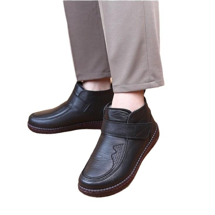 Soft Sole Comfortable Velvet Cotton Shoes Lightweight Warm Leather Boots Winter Short Boots