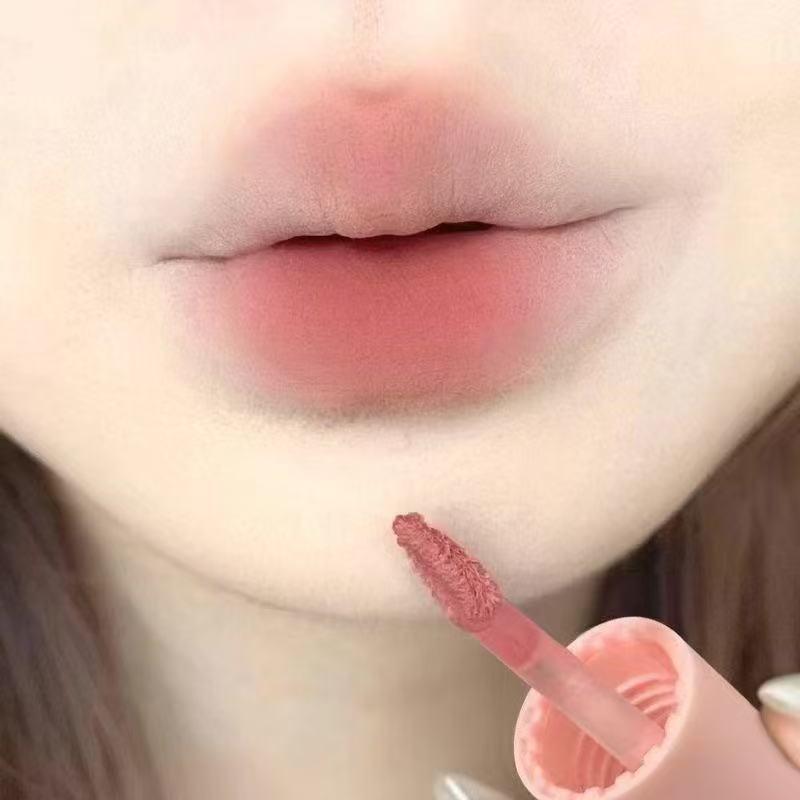 

Bubble Sunset Matte Velvet Lip Glaze - Long-lasting Nude Lipstick for a Whitened, Floating Light Effect. Perfect for Students! 2.5g
