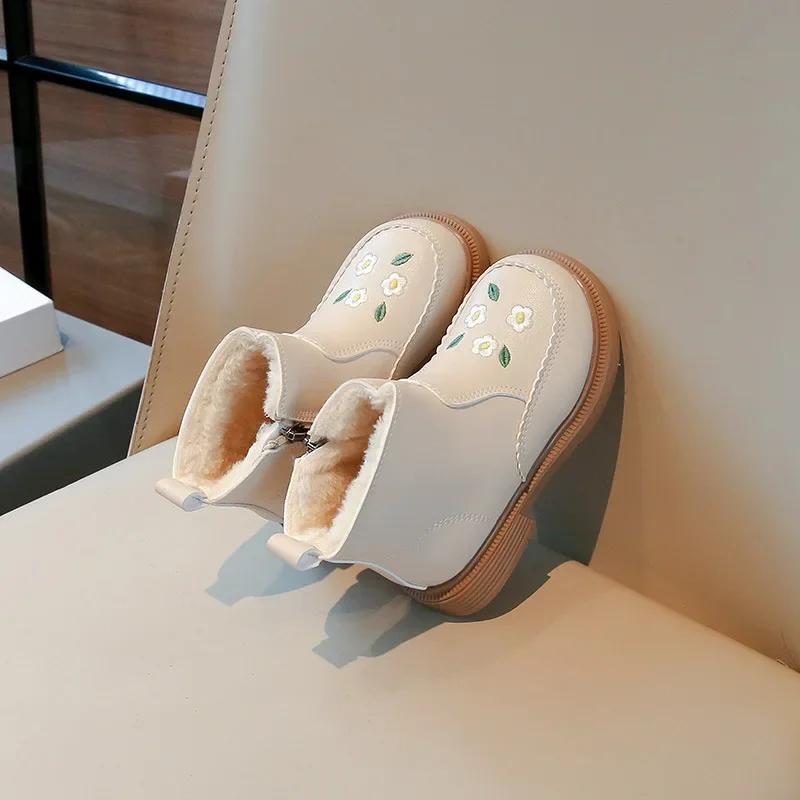Children Short Boots for Girls 2024 Autumn Winter New Princess Embroidery Flower Ankle Boots Soft Sweet Warm Plush Kids Booties