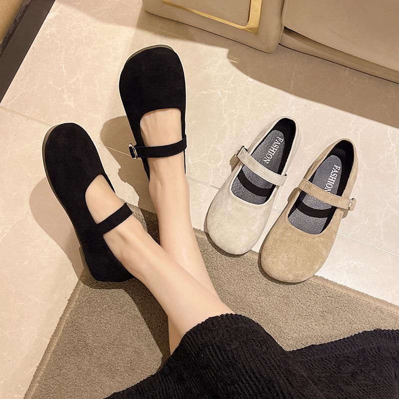 2025 new large size retro matte leather Mary Jane shoes women's flat single shoes one-word buckle with shallow mouth ballerina
