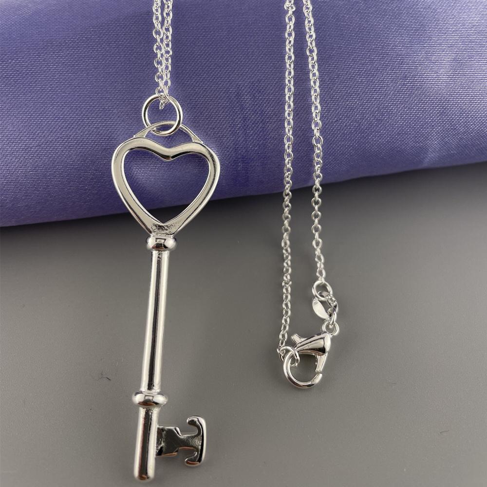 Fashionable Simple  Sterling  Necklace Cute Key Pendant Necklace For Women Jewelry Gift 46CM