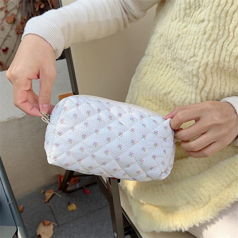 Fashion steppelt kuplung kozmetikai táska női utazási aranyos tároló cipzáros ceruza írószer táska
