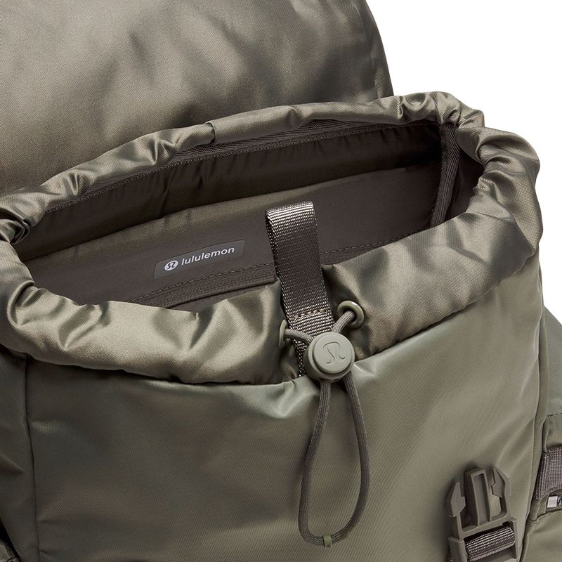 Lululemon Wunderlust 14L Unifarbener Minimalistischer Kordelzugverschluss Nylon Mini-Rucksack Unisex Rucksack Militärgrün LU9B23S-069345