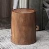 Walnussbrauner Holzmaserung Badezimmer Mülleimer mit Deckel mit drehbarem minimalistischem Mülleimer mit abnehmbarer dünner Aufbewahrung