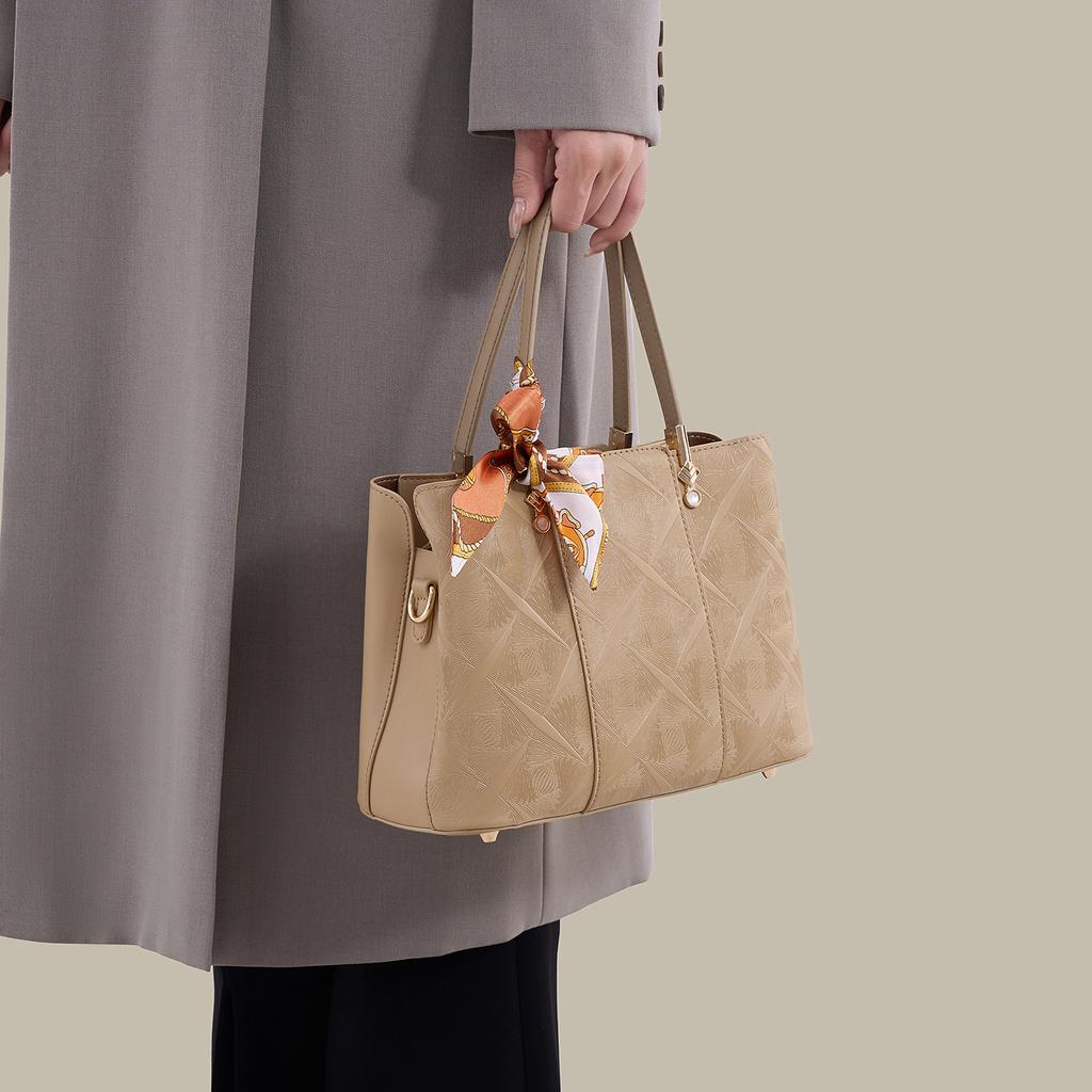 New Chinese Style Embroidered Hand-Held Women'S Bag Niche High-End Sense Large Capacity Shoulder Messenger Tote Bag