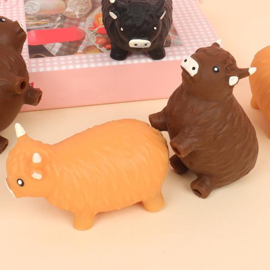Highland Cow Squeeze Toy Anxiety Relief Highland Cattle Sensory Toy Soft Stretchy Animal Pinch Toy Home Office Relaxation Tool