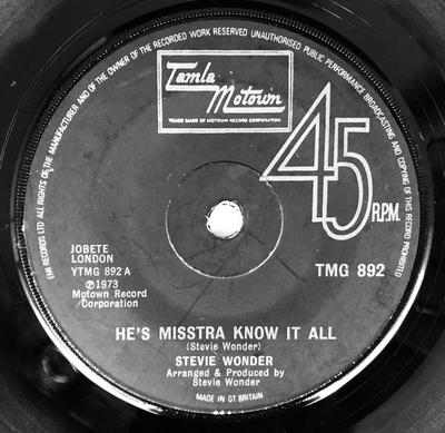 7-Zoll Schallplatte STEVIE WONDER - He's Misstra Know It All TMG892 Tamla Motown 1974 UK Soul/Funk Gebraucht