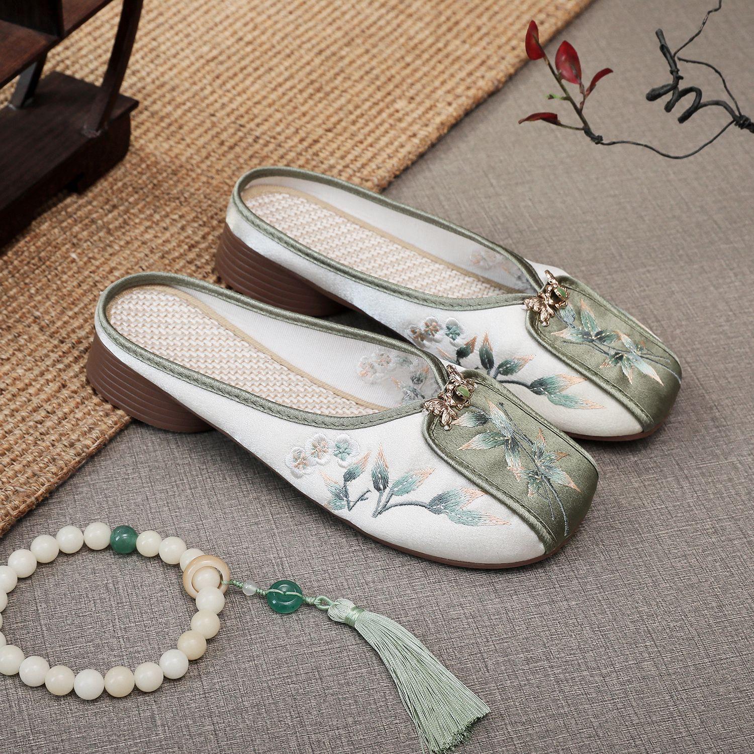 

Мяочжу тапочки, новые вышитые тапочки, домашние тканевые туфли на плоской подошве, женские вышитые тапочки в национальном стиле 40