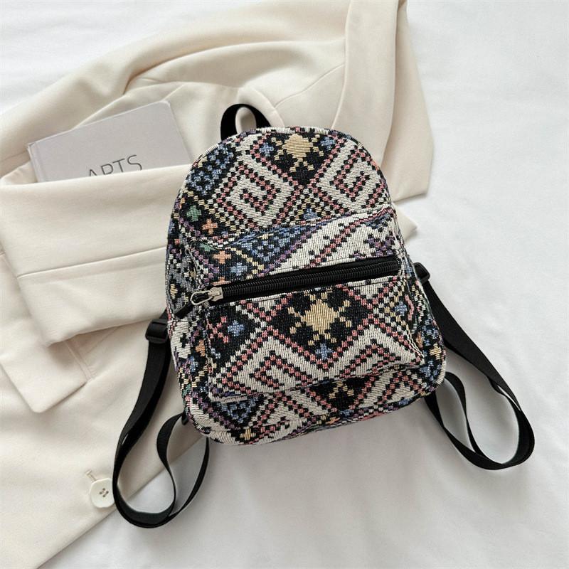 Stylish Vintage Ethnic Casual Backpack For Women With Soft Canvas Material And Trendy Design