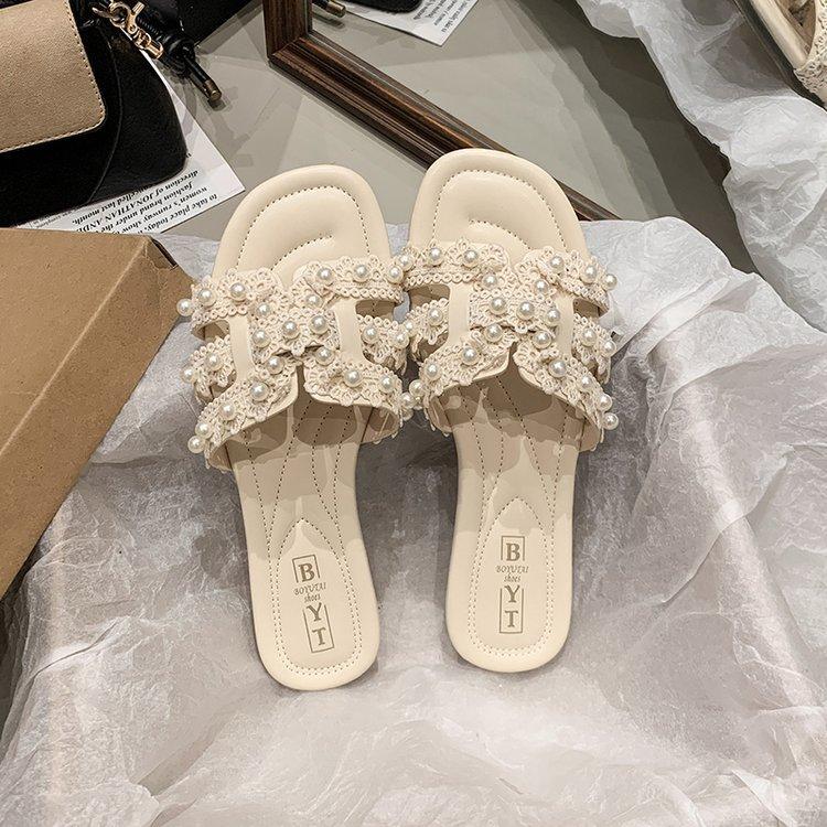 Internet celebrity small fragrant wind pearl slippers women's summer new wear flat beach one word sandals fashion with skirt
