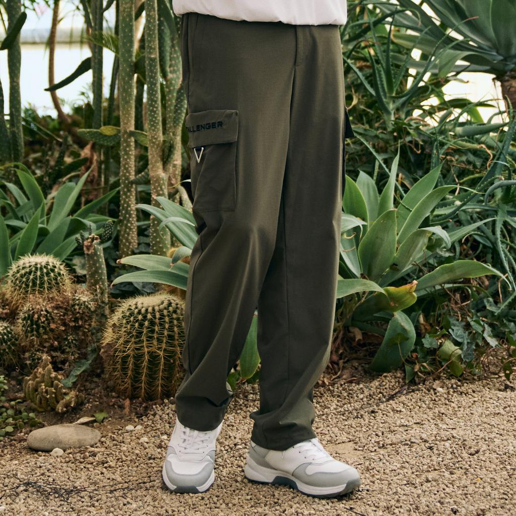 CHALLENGER Men'S Airy Nylon Semi-Wide Fit Cargo Pants Khaki
