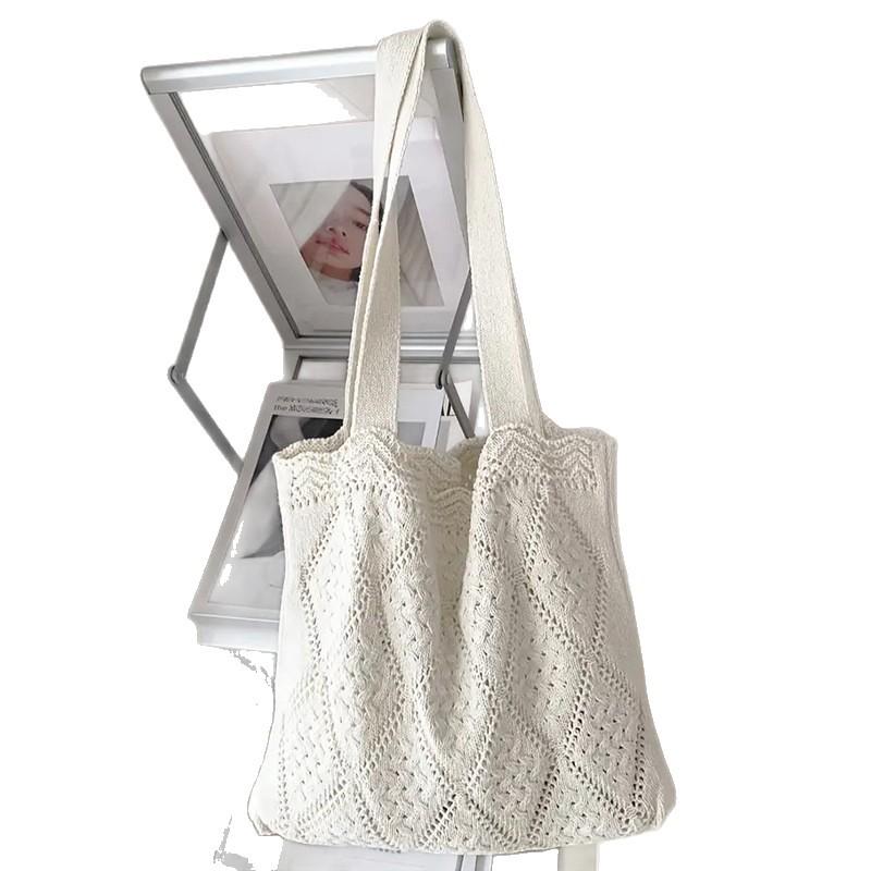 Versatile Knit Shoulder Bag for Travel & Leisure