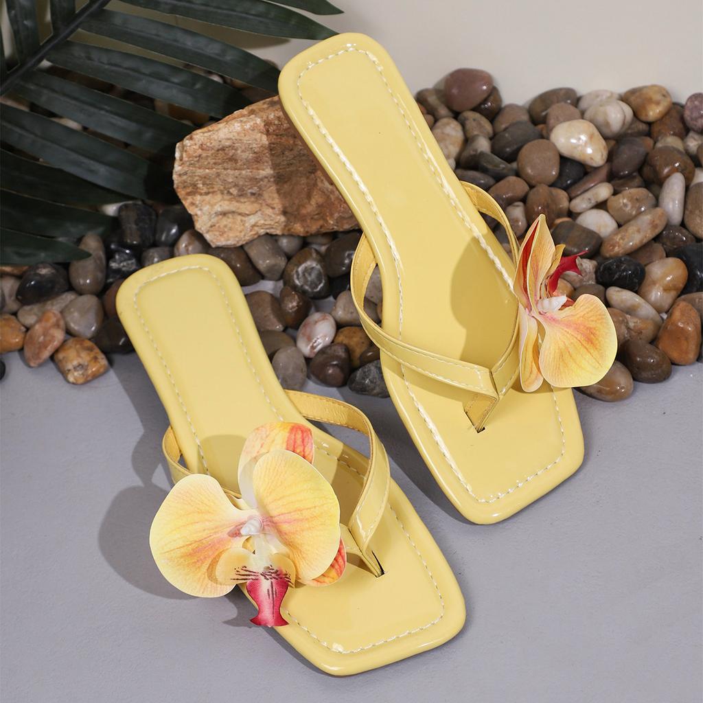 Cut Toe Flower Decoration Non-slip Beach Flip-flops Square Toe Flat Sandals