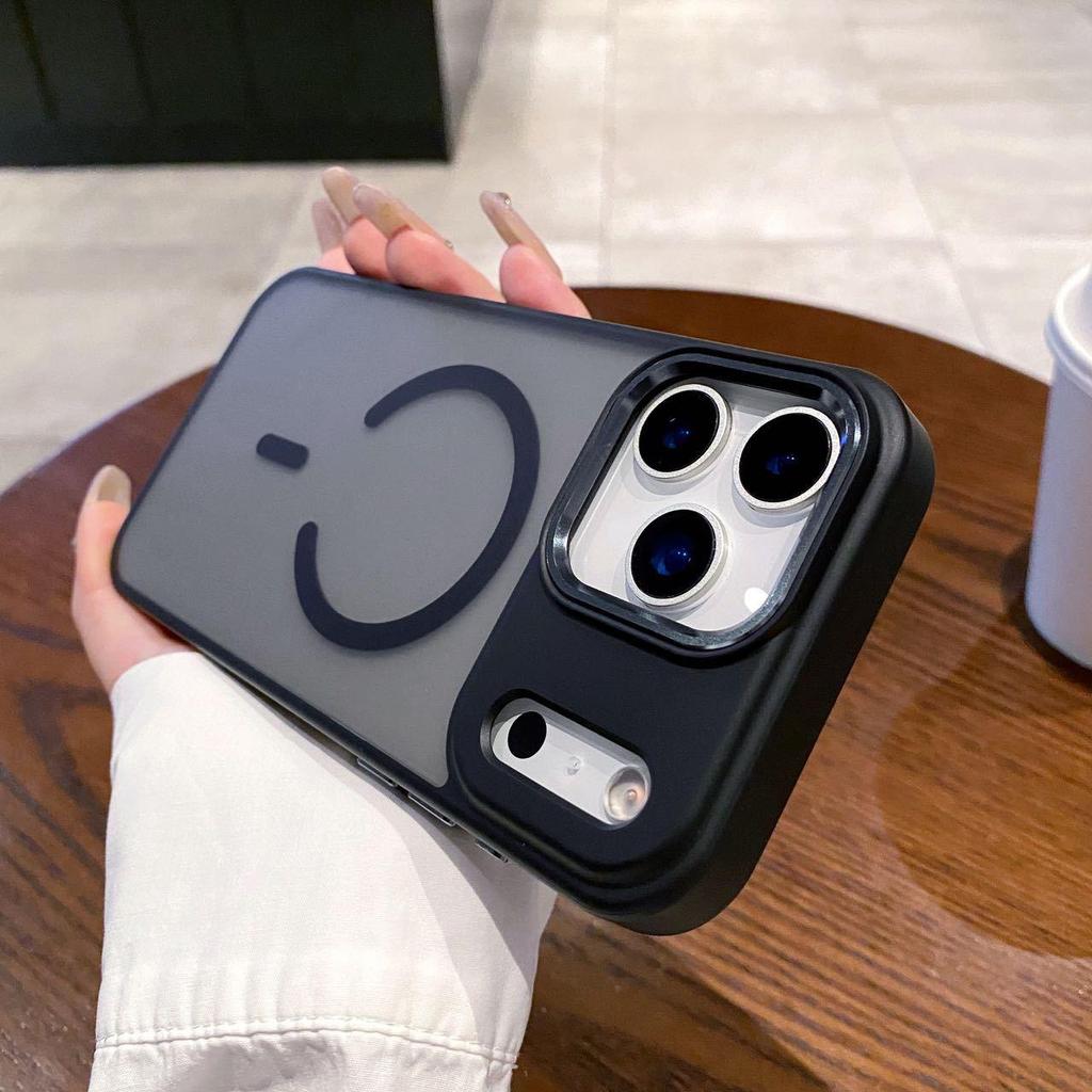 Apple 16 Pro Max Eagle Eye Magnetische Handyhülle: Mattiertes Hautgefühl, Premium Sturzschutz für iPhone 17.