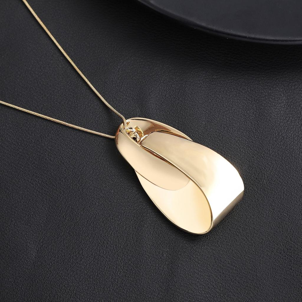 Irregular Geometric Ring Pendant, Gold Plated, Silver Men's and Women's Fashion Versatile Alloy Snake Bone Necklace