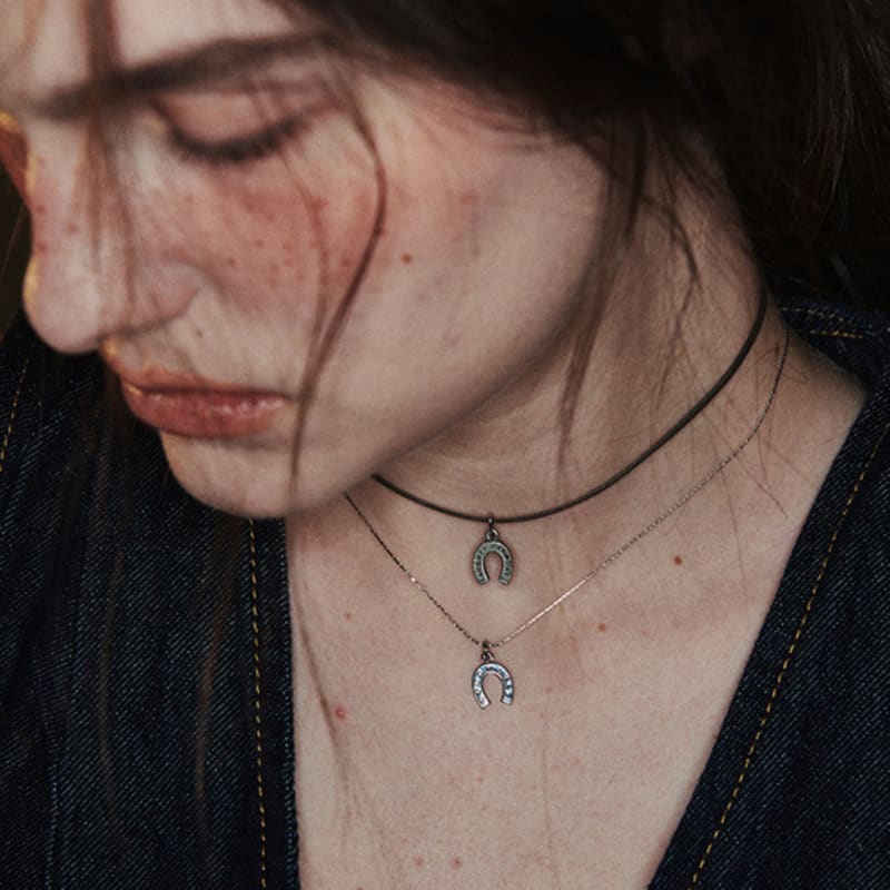 

August Harmony Mini Horseshoe Necklace / 2color Gold