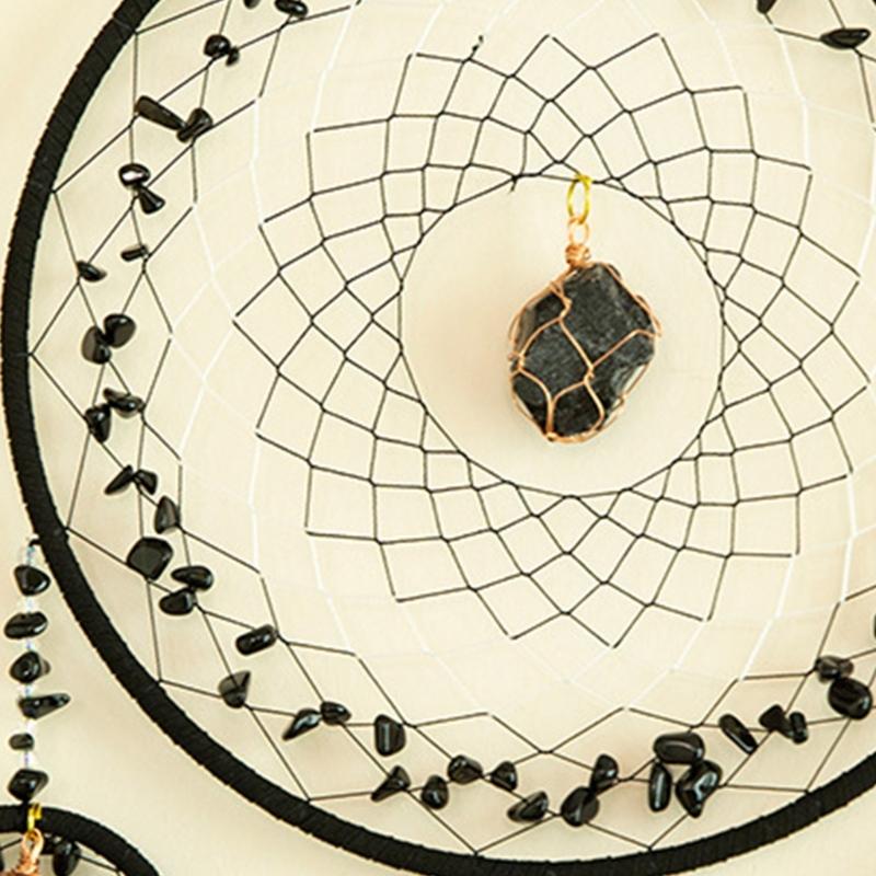 Handcrafts Dreamcatchers with Pampas Grass and Crystal Stone for Home Wall Hanging Decoration and Peaceful Ambiances