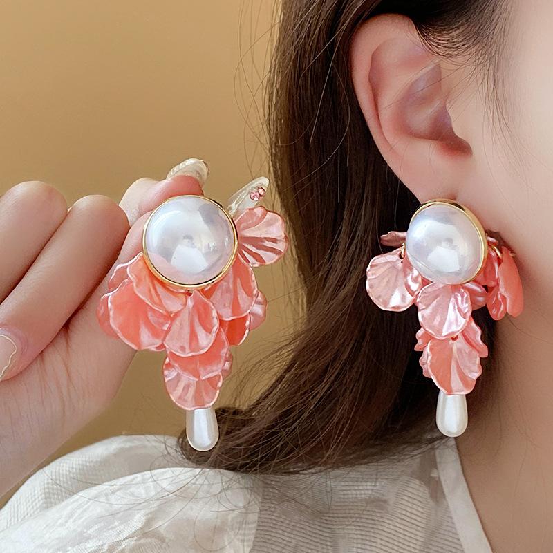 

Изысканные серьги-капли с имитацией жемчуга в ракушке Элегантные длинные серьги-кисточки для женщин Свадебные серьги Ювелирные изделия для ушей Подарки горько