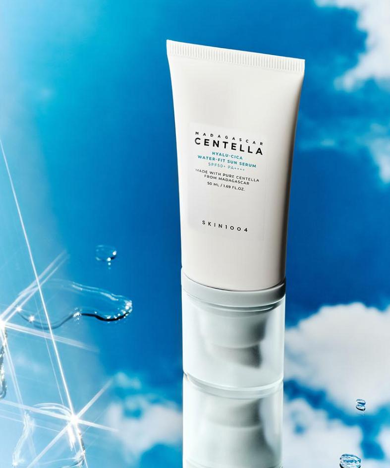 Skin1004 Madagascar Centella Hyalu-Cica Sérum Solaire Water-Fit SPF50+ PA++++ 50mL