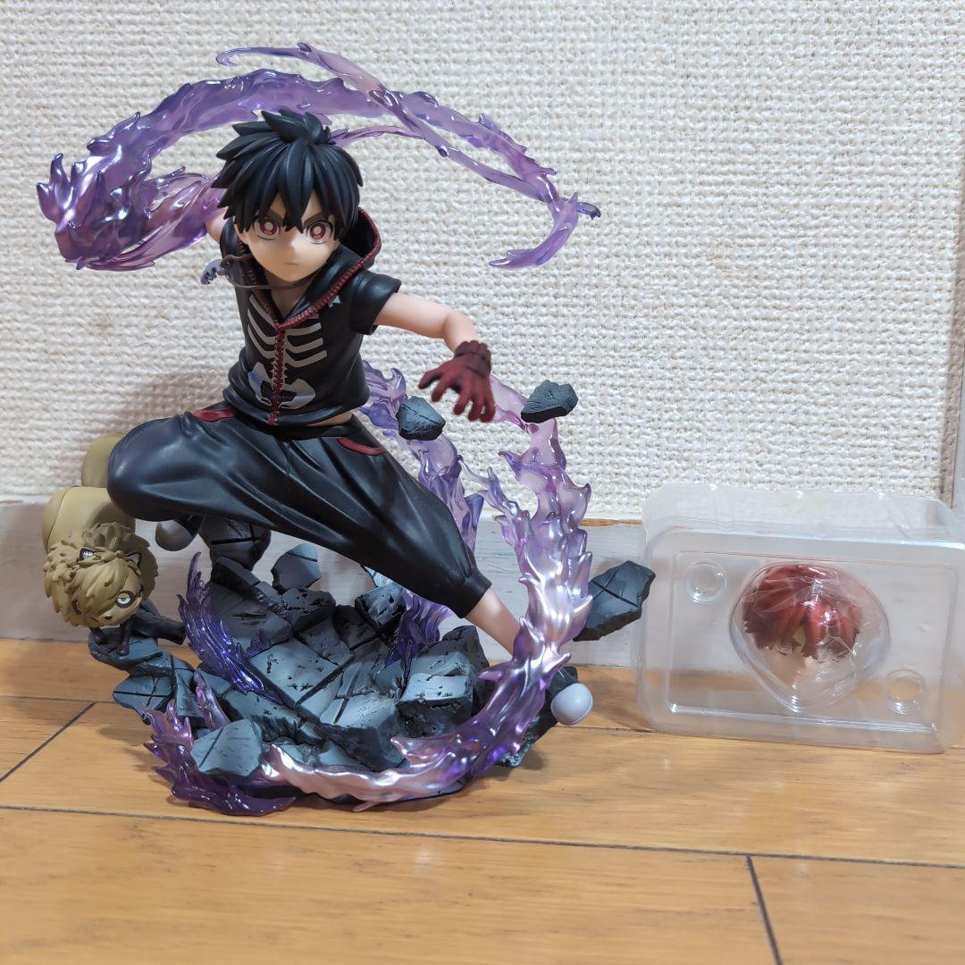 

[USED] Monster Incident figure with bonus