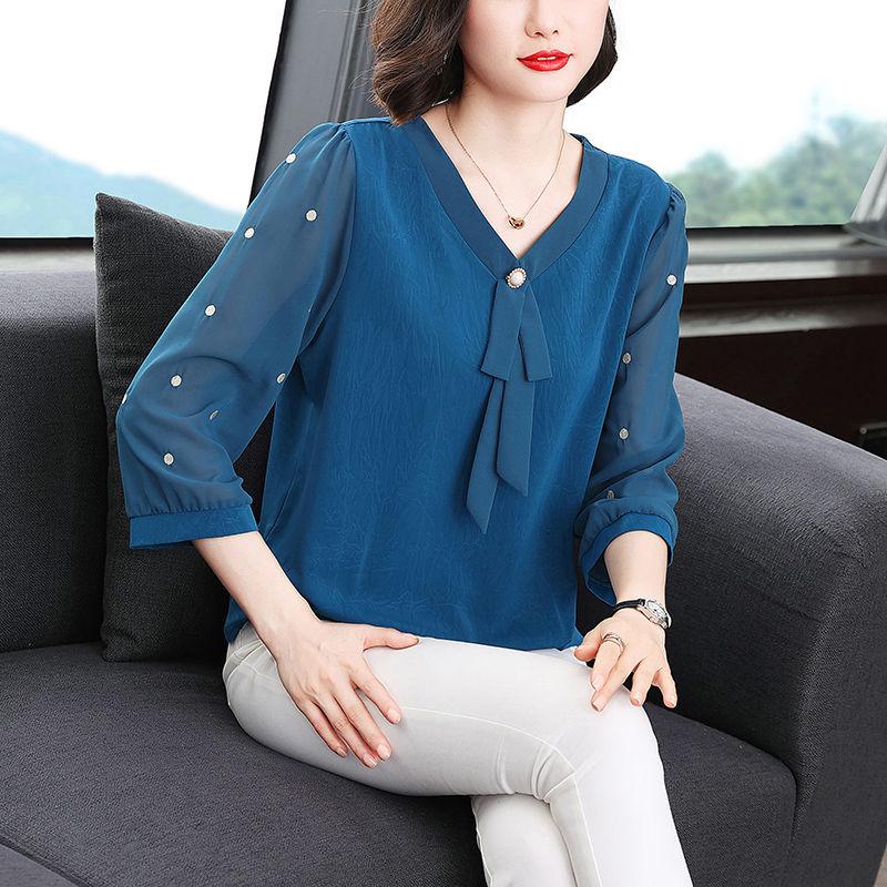 Summer Middle-aged Fashionable Temperament V-neck Ribbon Embroidered Seven Quarter Sleeve Chiffon Shirt Top for Women