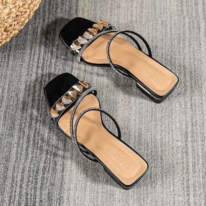 Fashion 2025 Summer New Women's Slippers Outdoor Sandals Casual Flat Shoes Stylish Metal Design Korean Style Office Wear Large Size 43