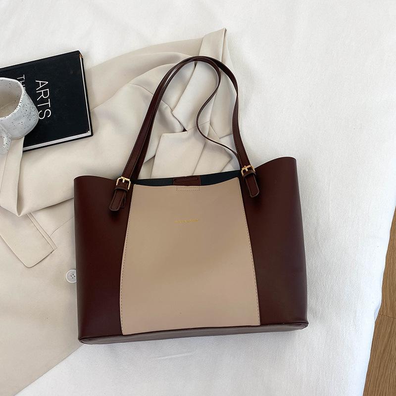 Fashion Commuter Large Capacity Tote Bag Women's Armpit Bag New Spring Trend Fashion Portable Shoulder Bag Women