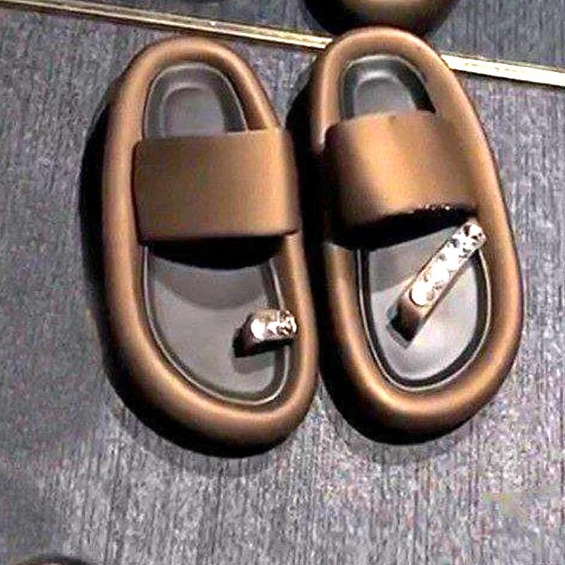 

Балетки Женские Тапочки Кристальные Шлепанцы Платформа Модные Женские Сандалии 2025 Летний Тренд Уютные Вьетнамки Пляжные Mujer Zapatos 35 коричневый