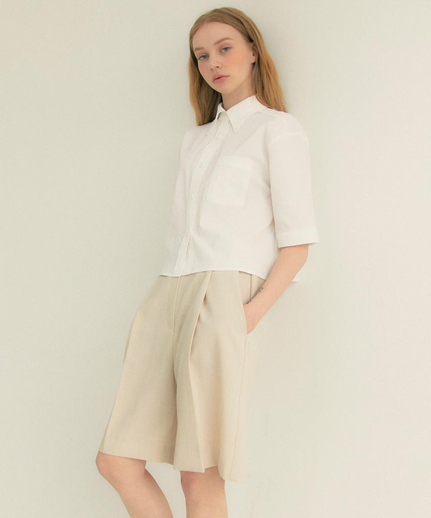 THEFRHT Two-Button Single-Pleat Bermuda Shorts Ivory