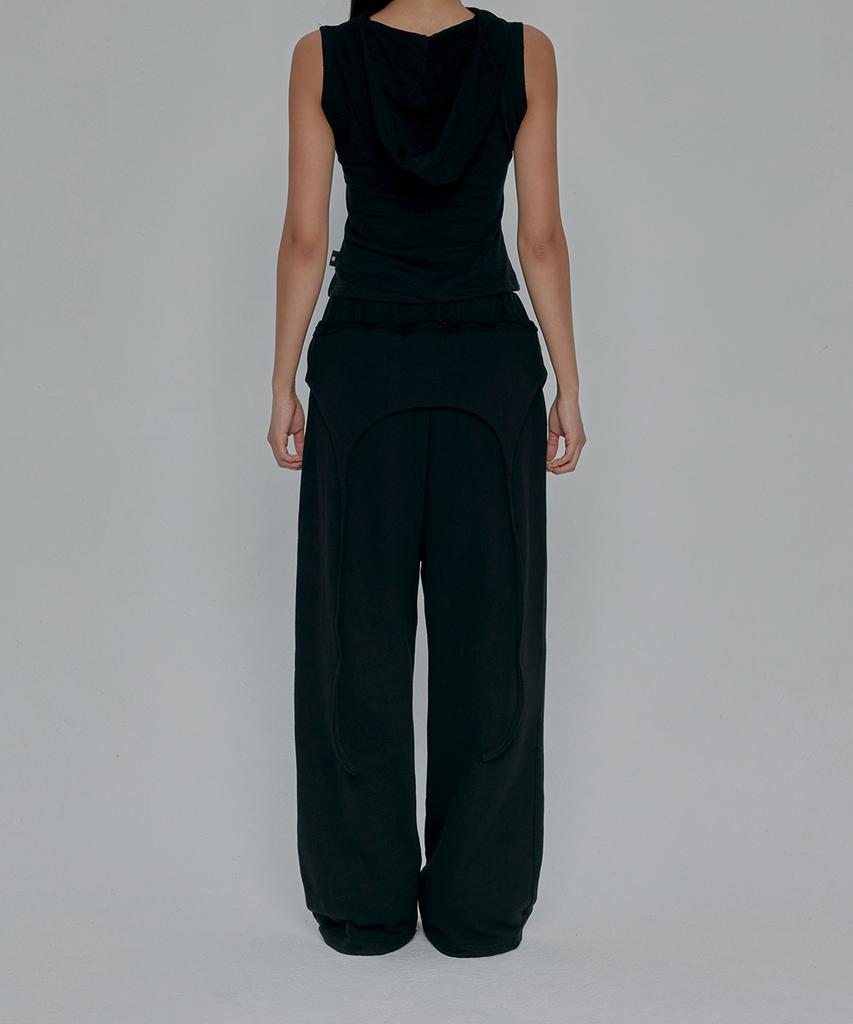 Gillaakaibeu Overlap Script Sweatpants_Black