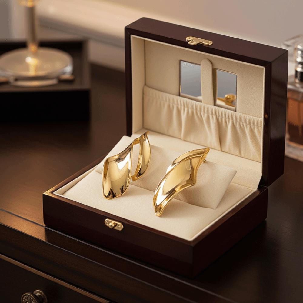Light Luxury Twisted Leaf Earrings Exaggerated Design Ladies' Earrings Big Stud Earrings Party