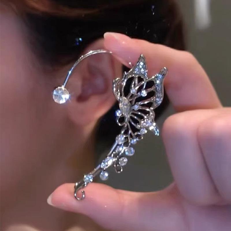 Versatile Rhinestone Butterfly Ear Cuff: Elf Ear Effect, No Piercing Needed, Elegant & Fashionable.