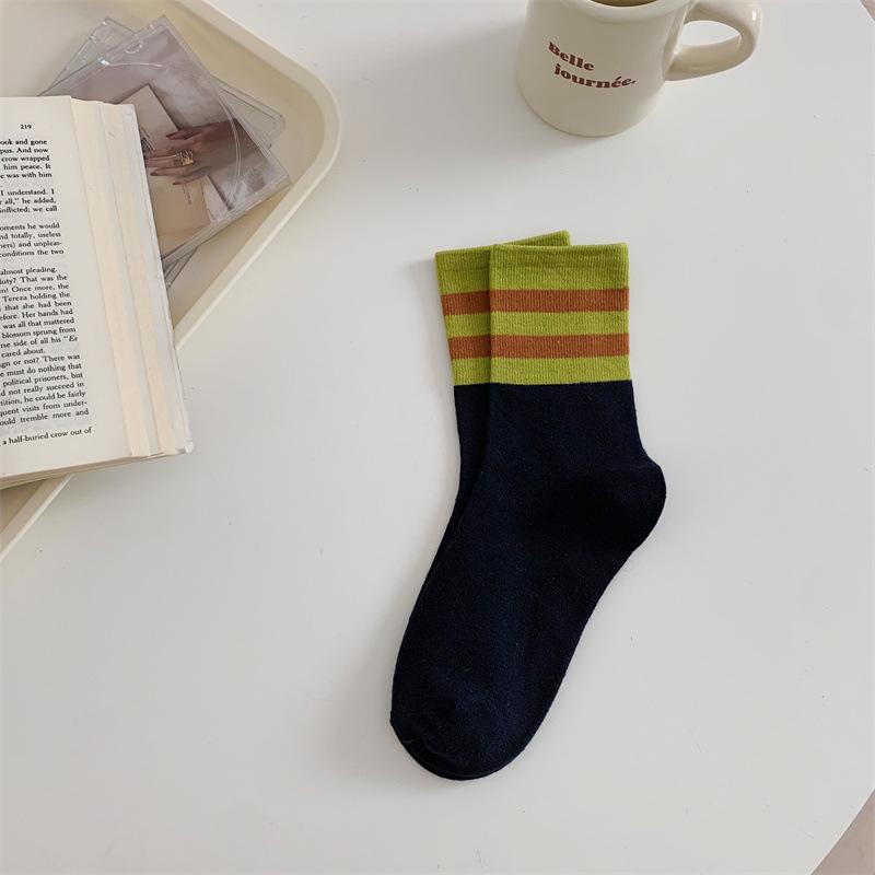 Ladies Spring and Autumn Classic Simple Color Striped College Wind Tube Cotton Socks