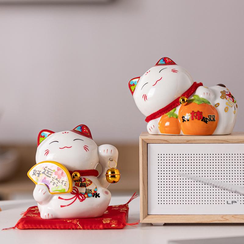 4.2 Inch Ceramic Maneki Neko Ornament Lucky Cat Centerpiece Mascot Figurine Money Box Blessing Fortune Cat Home Decoration Gift