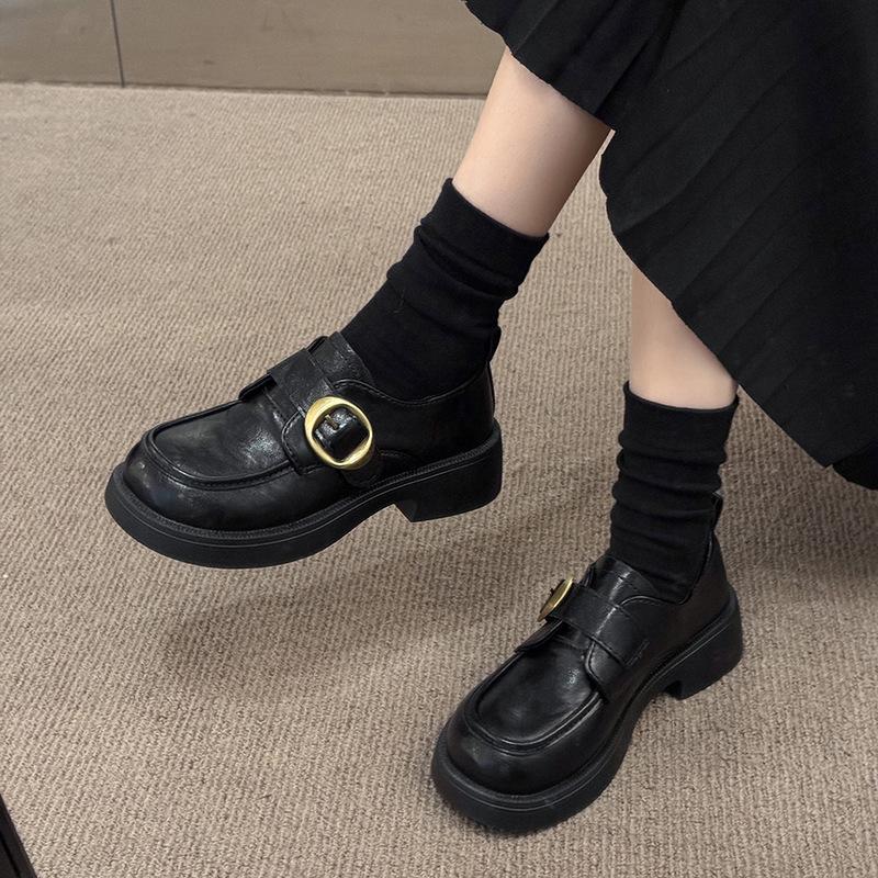 Små läderskor dam brittisk stil 2025 ny höst explosion svart jk enkelskor mångsidiga pendlar mjukbottnade loafers