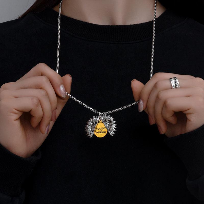 Long Sunflower Men's Harajuku Wind Sunflower Totem Hip Hop Jewelry Women's Necklace Pendant