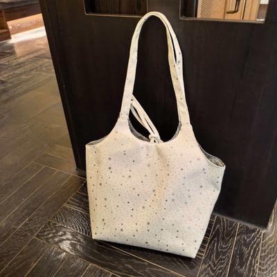 Simple Style, High-end Temperament, Star Tote Bag, Women's New Large-capacity Lazy and Versatile Commuter Underarm Bag