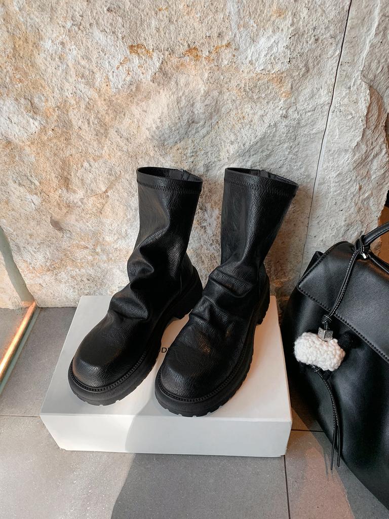 Verze z hovězí kůže hroznová matka silná podrážka retro kožené plisované zadní zip stohované krátké boty dámské tenké boty britské Martensky