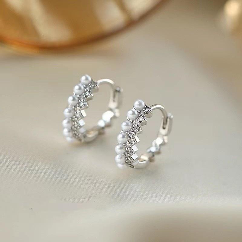 925 Sterling Silver Pearl Stud Earrings - 2023 Niche Light Luxury Design for Women